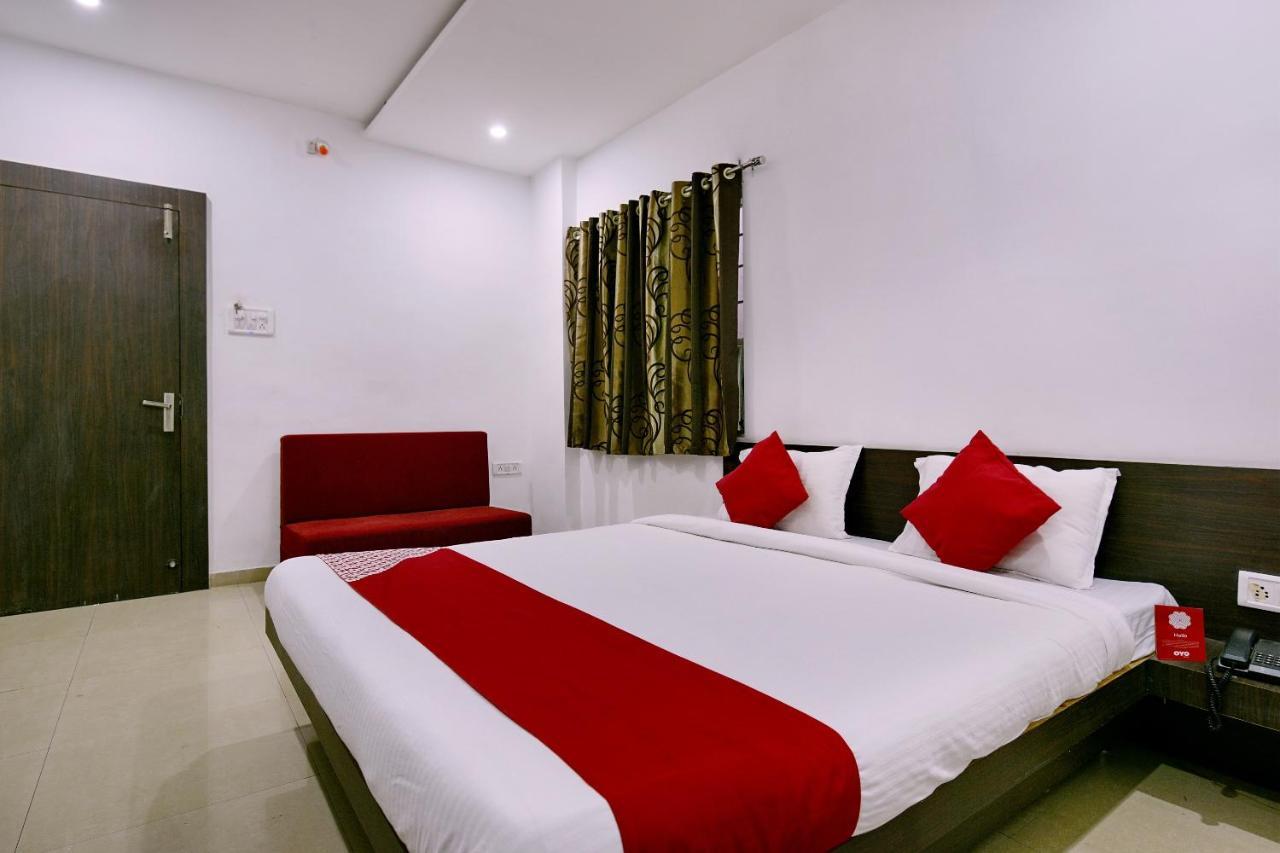 Oyo 9969 Hotel Kshipra Dham Ujjain Exterior foto