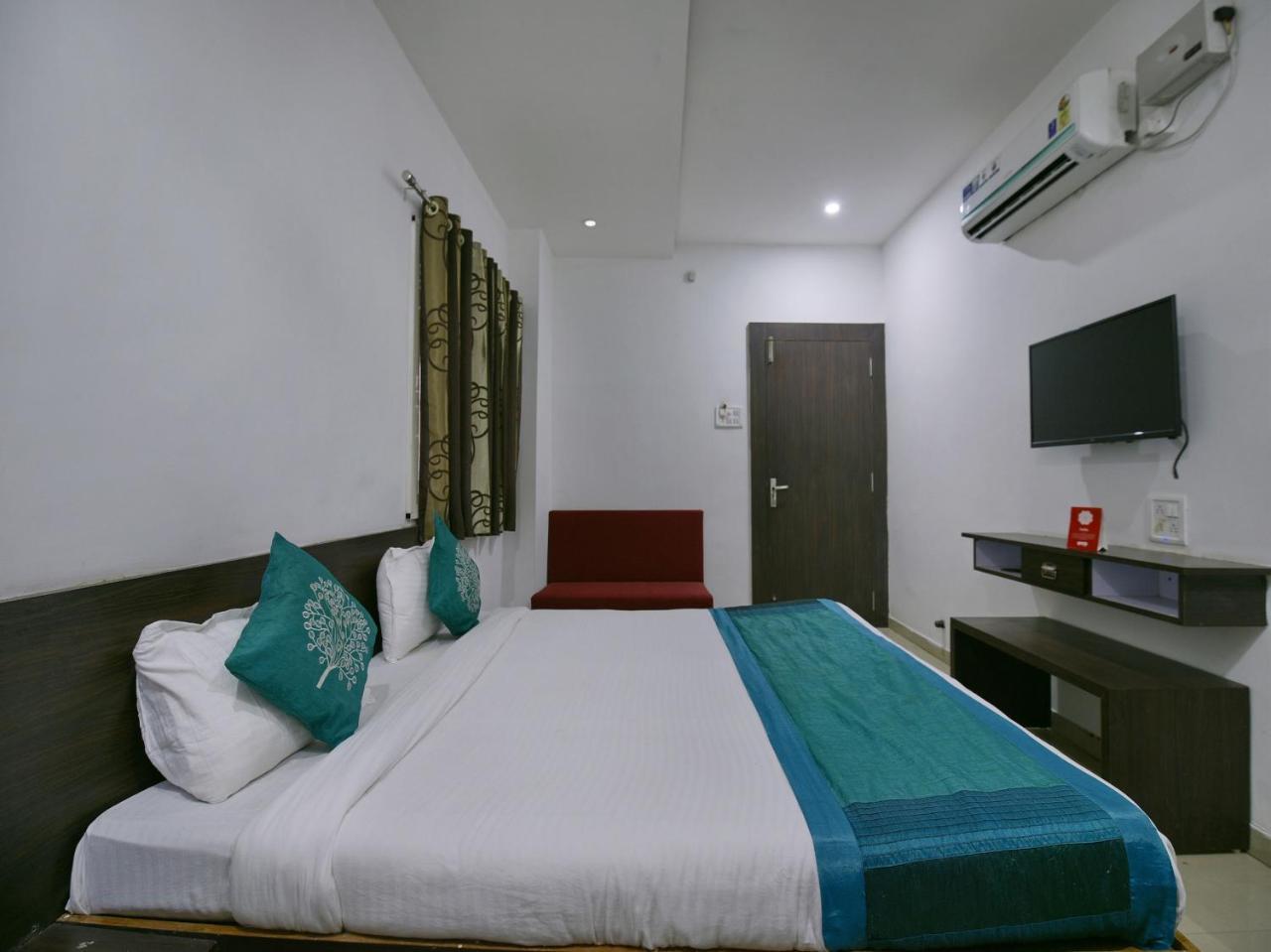Oyo 9969 Hotel Kshipra Dham Ujjain Exterior foto