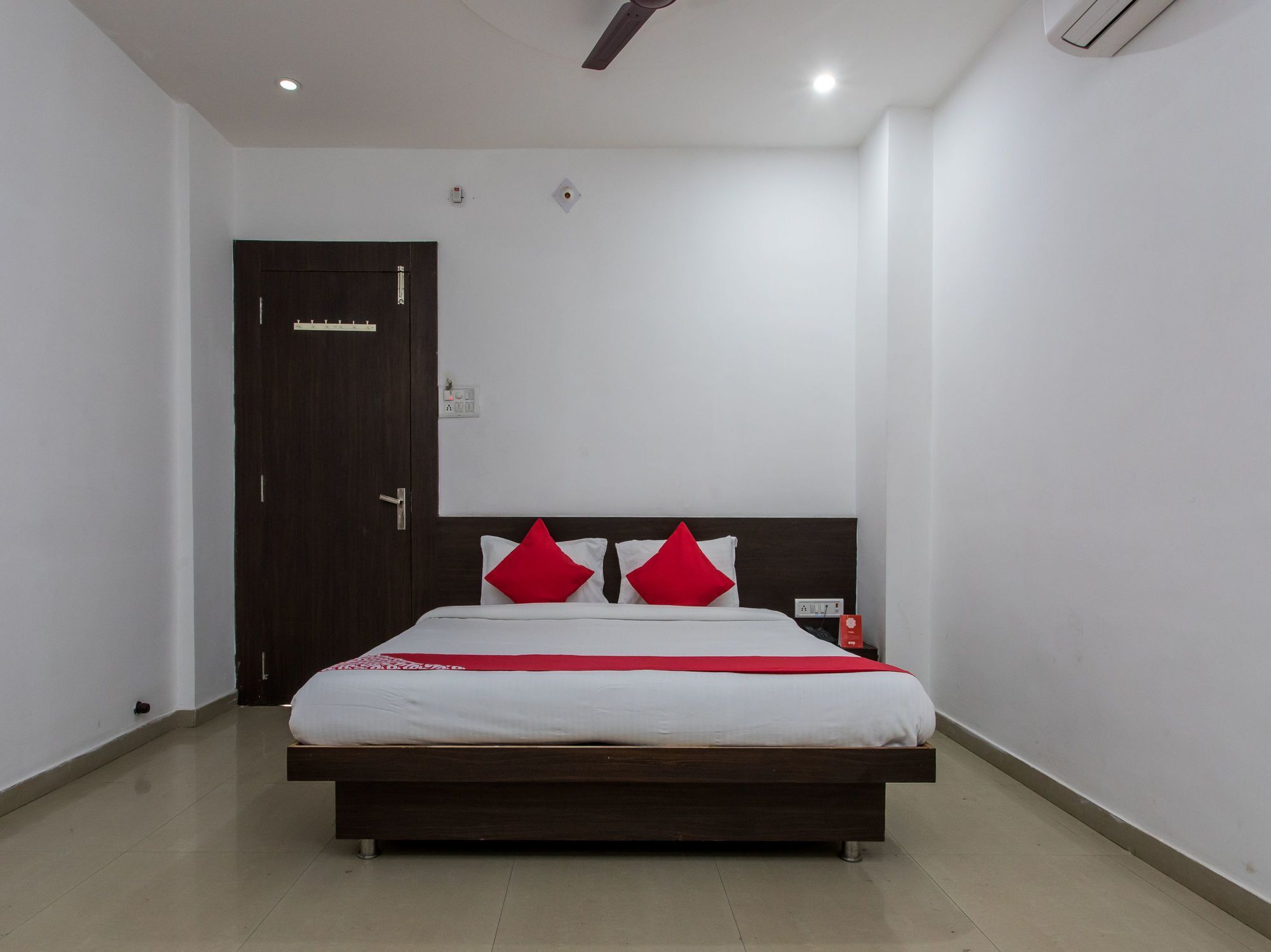 Oyo 9969 Hotel Kshipra Dham Ujjain Exterior foto